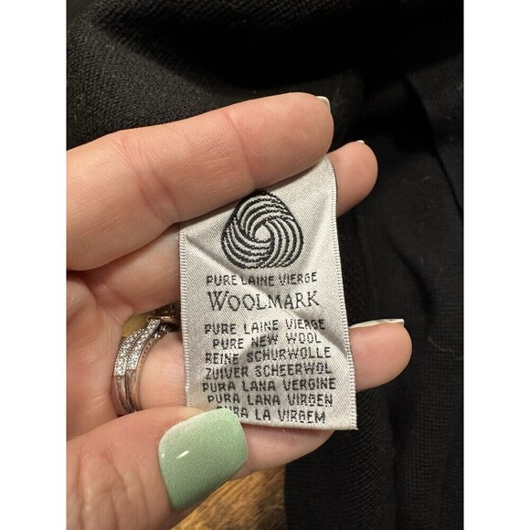 Lacoste Wmn's Ribbed V Neck Cardigan Sweater Black Sz 40 US Medium Alligator - Picture 6 of 7